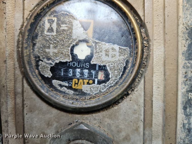 image for item DR8716 1990 Caterpillar  IT28B wheel loader