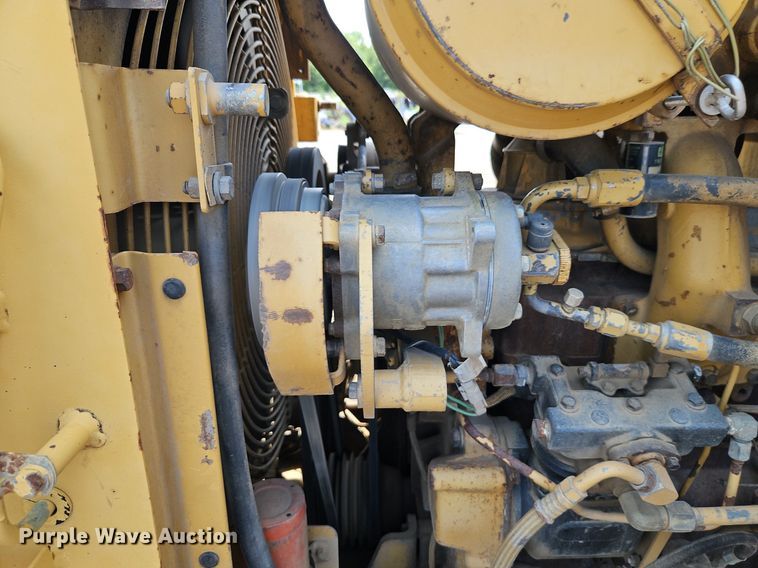 image for item DR8716 1990 Caterpillar  IT28B wheel loader