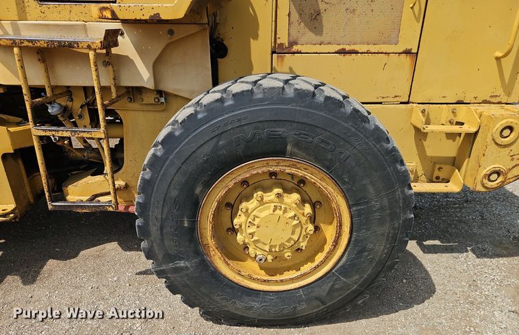 image for item DR8716 1990 Caterpillar  IT28B wheel loader