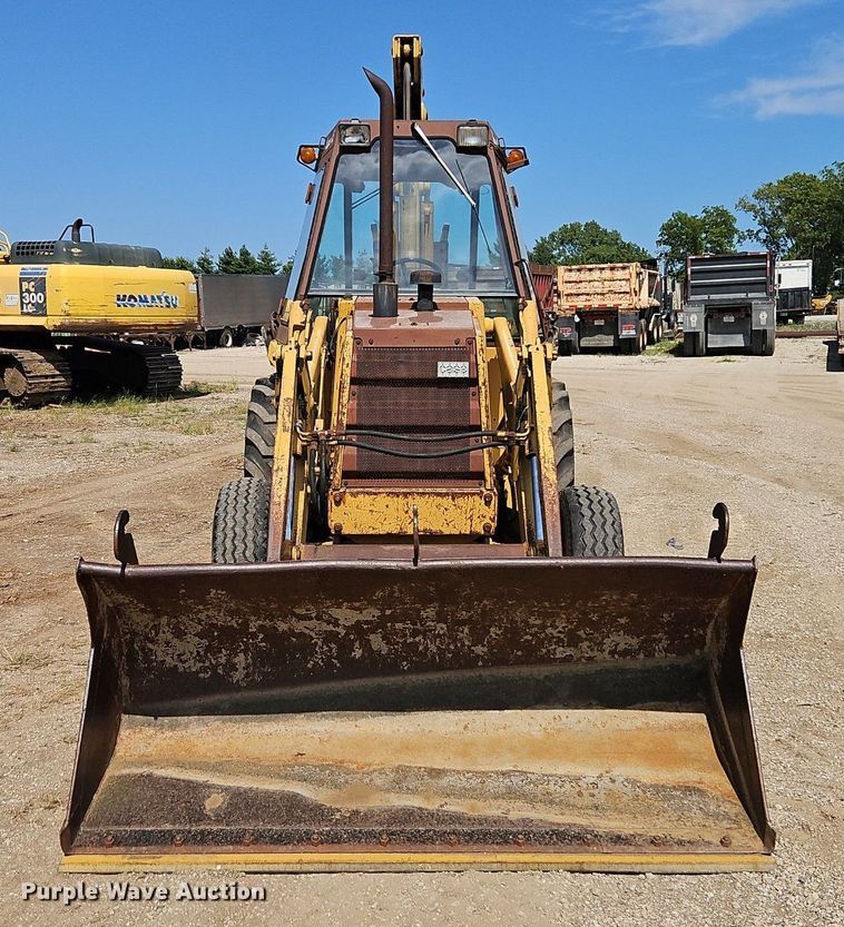image for item DR8717 1985 Case 580 Super E backhoe