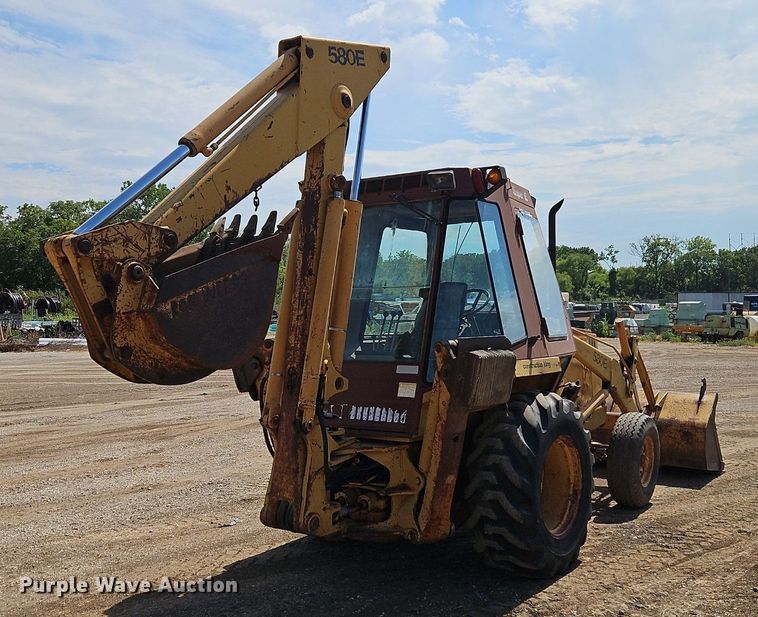 image for item DR8717 1985 Case 580 Super E backhoe