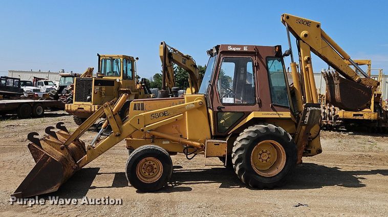image for item DR8717 1985 Case 580 Super E backhoe
