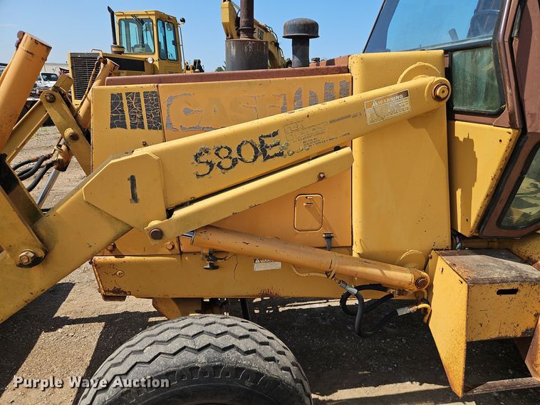 image for item DR8717 1985 Case 580 Super E backhoe