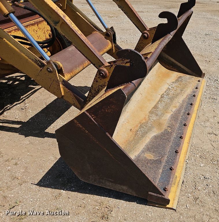 image for item DR8717 1985 Case 580 Super E backhoe