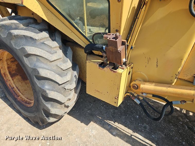 image for item DR8717 1985 Case 580 Super E backhoe