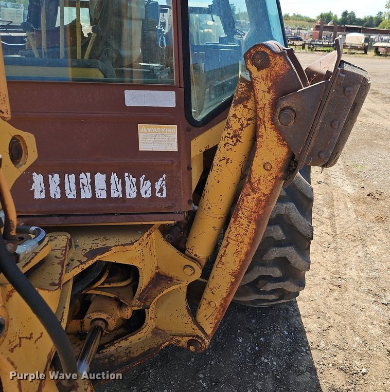 image for item DR8717 1985 Case 580 Super E backhoe