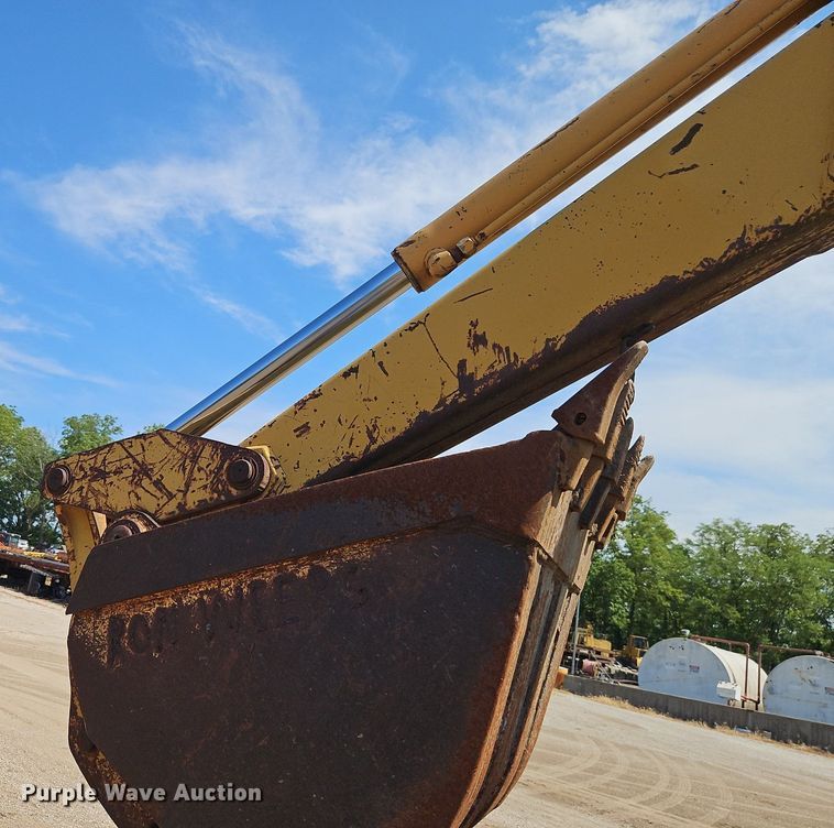 image for item DR8717 1985 Case 580 Super E backhoe