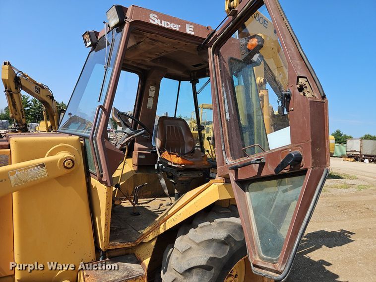 image for item DR8717 1985 Case 580 Super E backhoe