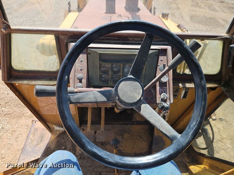 image for item DR8717 1985 Case 580 Super E backhoe