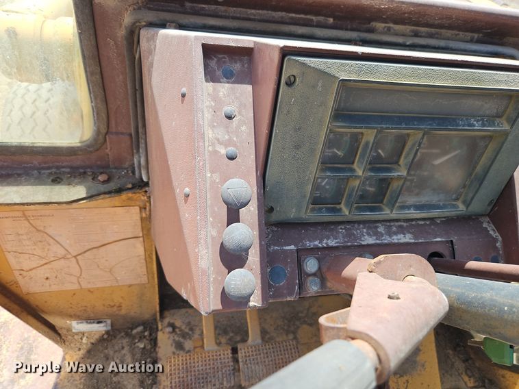 image for item DR8717 1985 Case 580 Super E backhoe