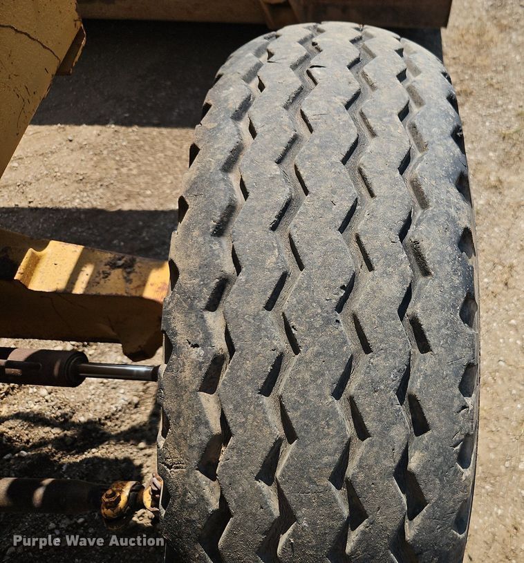 image for item DR8717 1985 Case 580 Super E backhoe