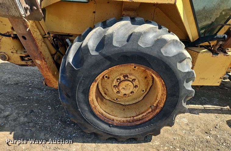 image for item DR8717 1985 Case 580 Super E backhoe