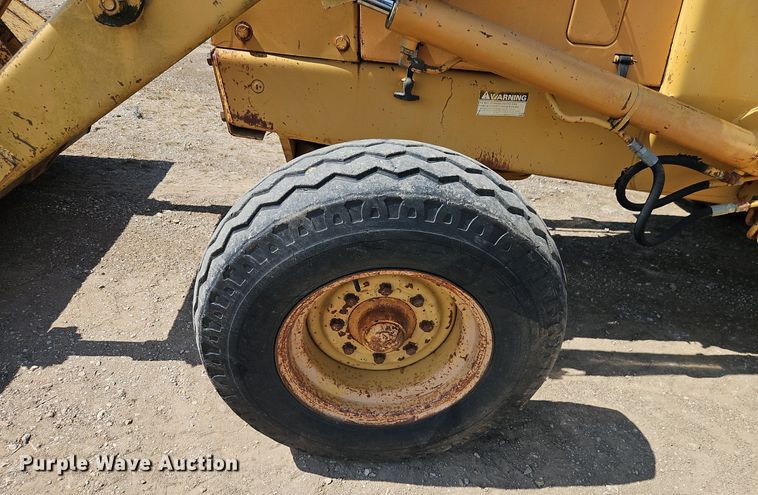 image for item DR8717 1985 Case 580 Super E backhoe