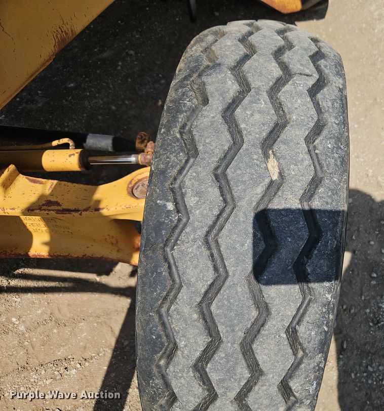 image for item DR8717 1985 Case 580 Super E backhoe