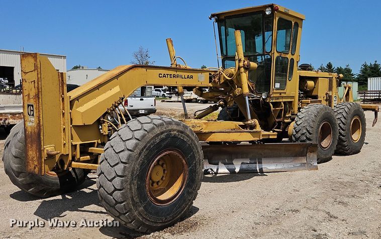 image for item DR8718 1977 Caterpillar  14G motor grader