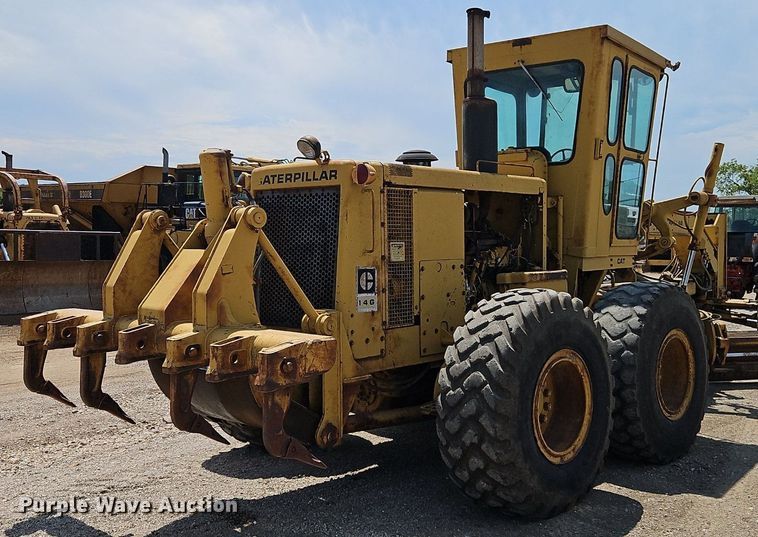 image for item DR8718 1977 Caterpillar  14G motor grader