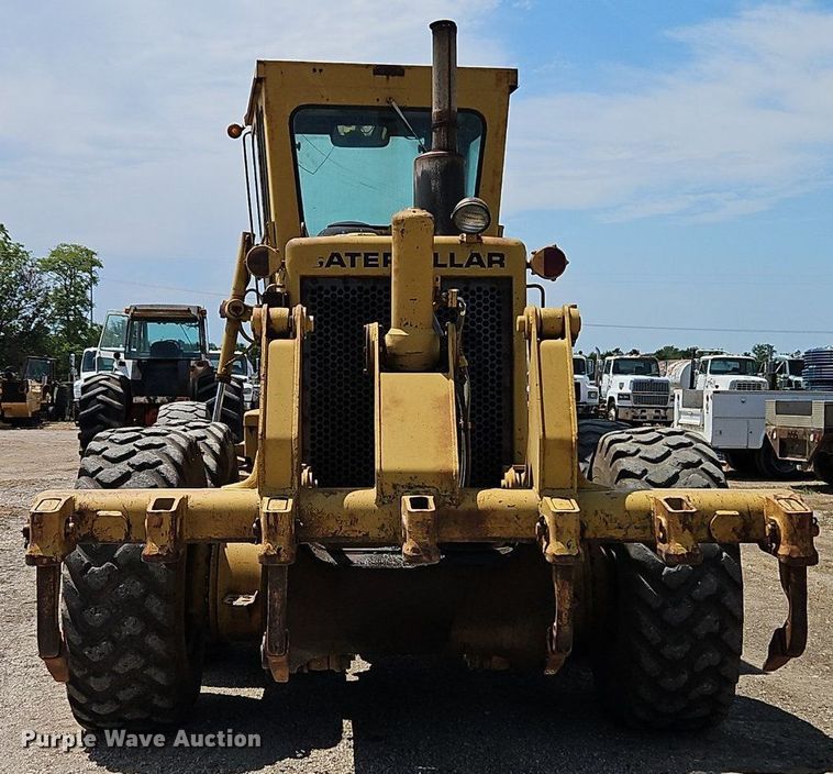image for item DR8718 1977 Caterpillar  14G motor grader