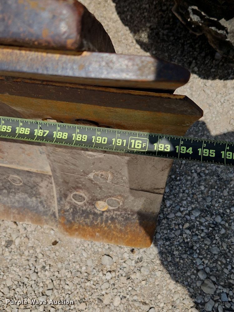 image for item DR8718 1977 Caterpillar  14G motor grader