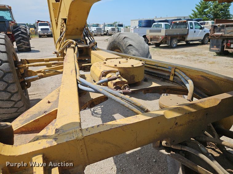 image for item DR8718 1977 Caterpillar  14G motor grader