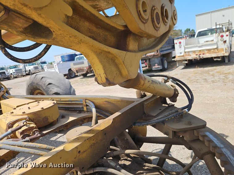 image for item DR8718 1977 Caterpillar  14G motor grader