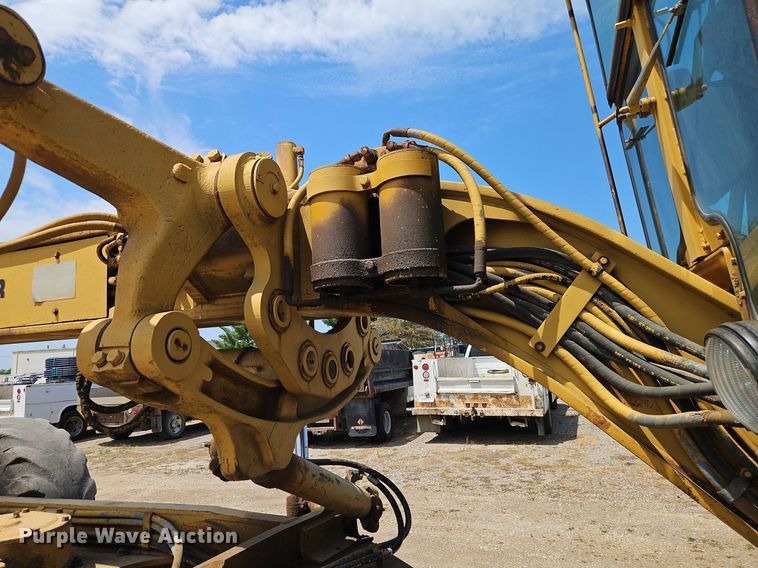 image for item DR8718 1977 Caterpillar  14G motor grader