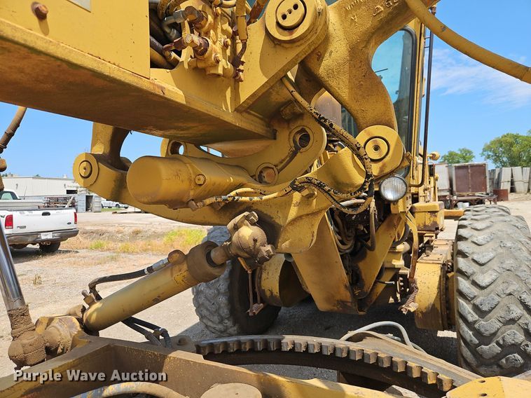 image for item DR8718 1977 Caterpillar  14G motor grader
