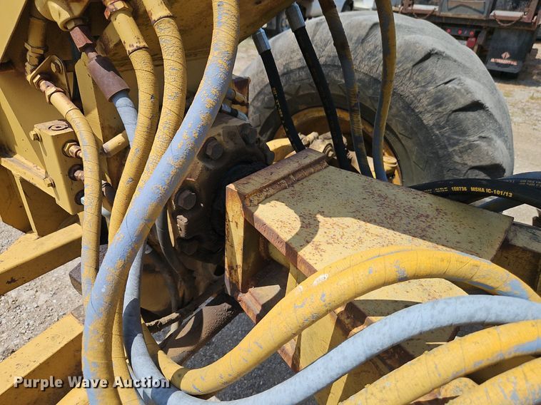 image for item DR8718 1977 Caterpillar  14G motor grader