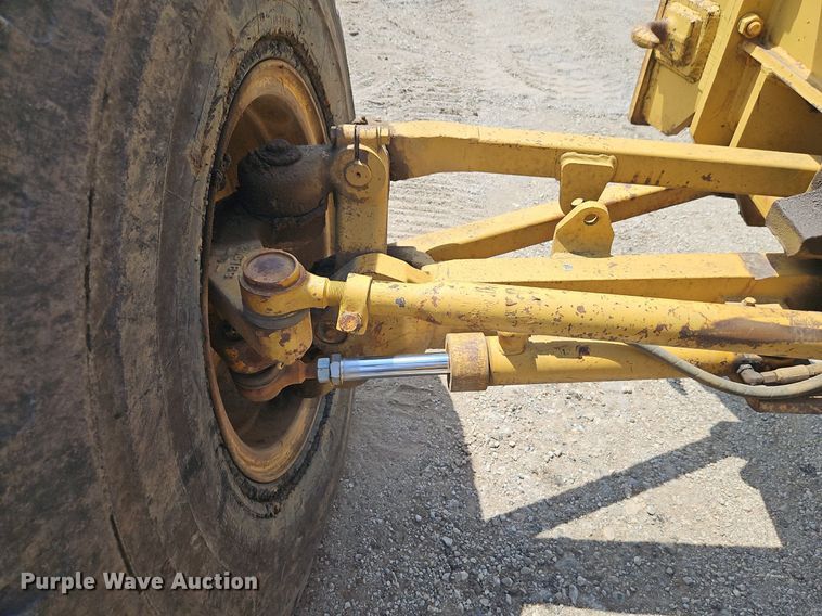 image for item DR8718 1977 Caterpillar  14G motor grader