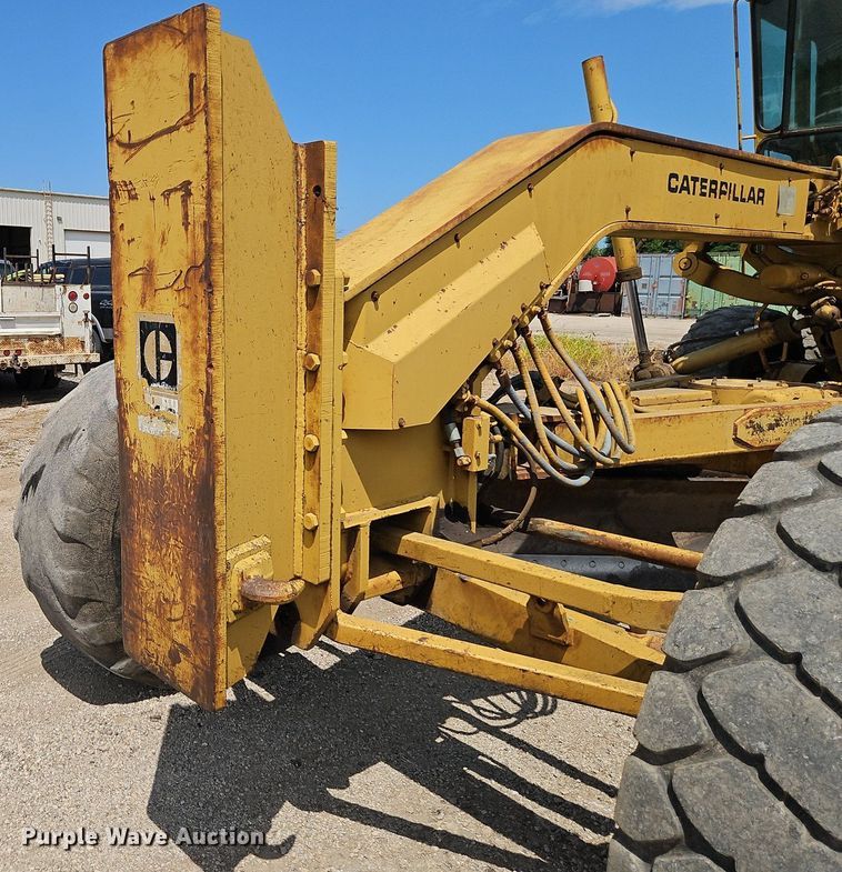 image for item DR8718 1977 Caterpillar  14G motor grader