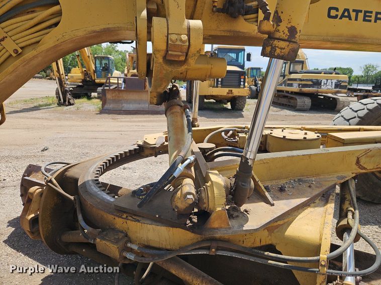 image for item DR8718 1977 Caterpillar  14G motor grader