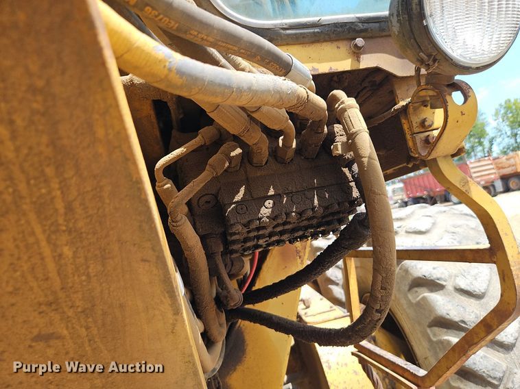 image for item DR8718 1977 Caterpillar  14G motor grader