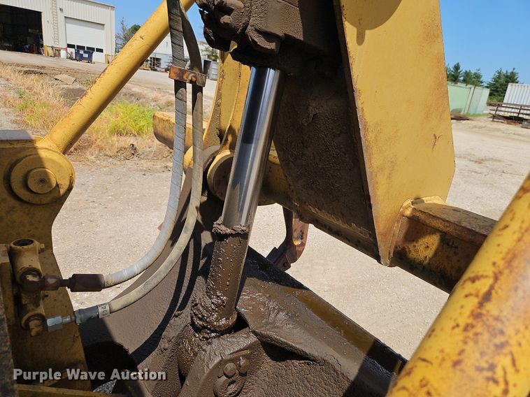 image for item DR8718 1977 Caterpillar  14G motor grader