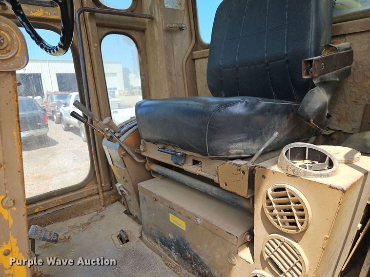 image for item DR8718 1977 Caterpillar  14G motor grader