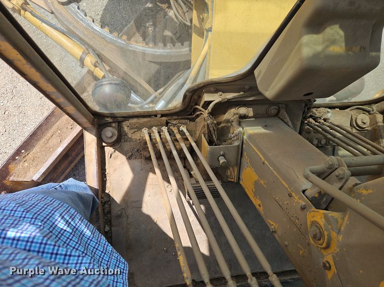 image for item DR8718 1977 Caterpillar  14G motor grader