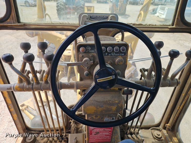 image for item DR8718 1977 Caterpillar  14G motor grader