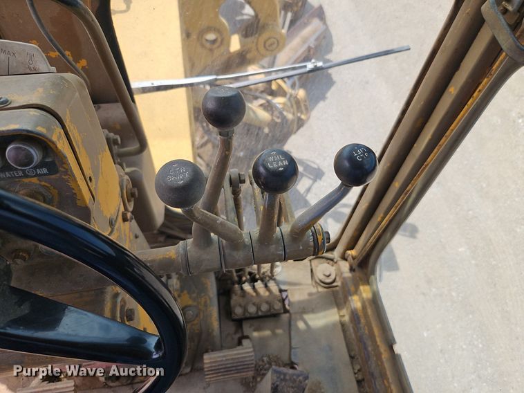 image for item DR8718 1977 Caterpillar  14G motor grader