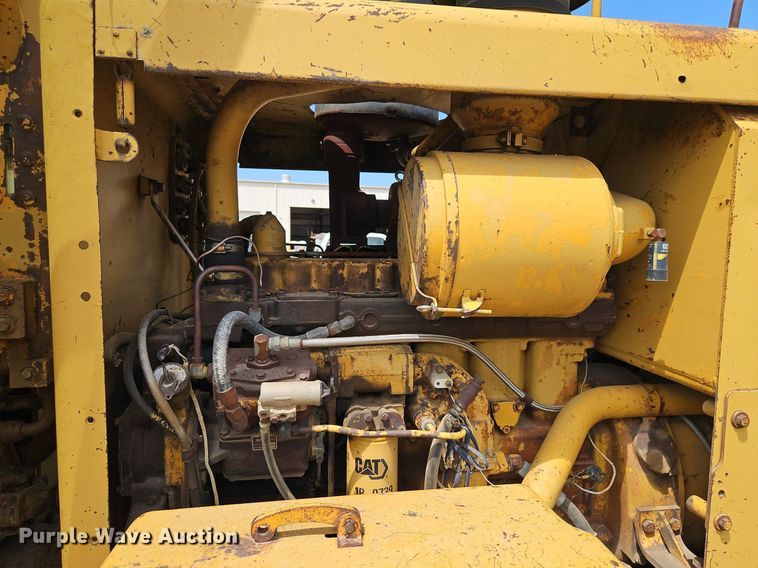 image for item DR8718 1977 Caterpillar  14G motor grader