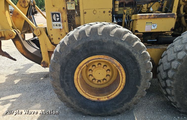 image for item DR8718 1977 Caterpillar  14G motor grader