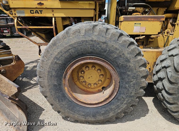 image for item DR8718 1977 Caterpillar  14G motor grader