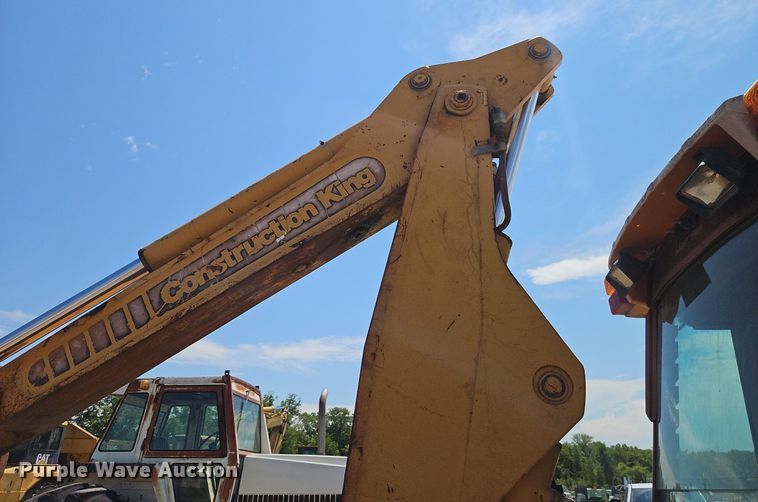 image for item DR8720 1992 Case 580 Super K backhoe