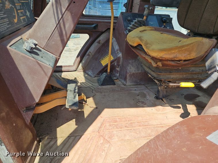 image for item DR8720 1992 Case 580 Super K backhoe