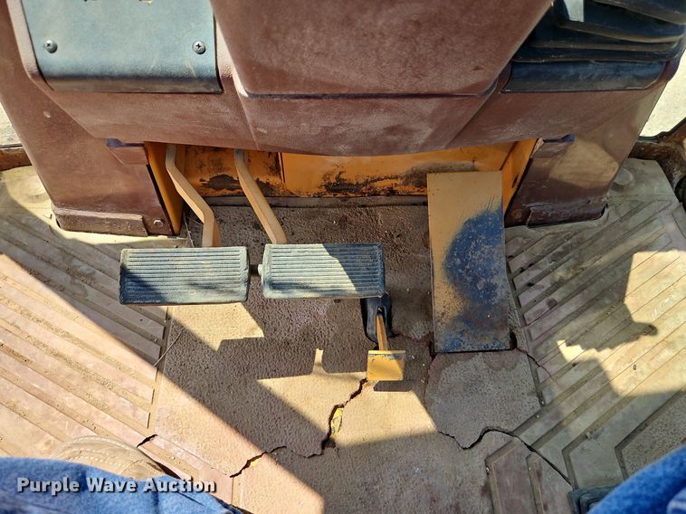 image for item DR8720 1992 Case 580 Super K backhoe