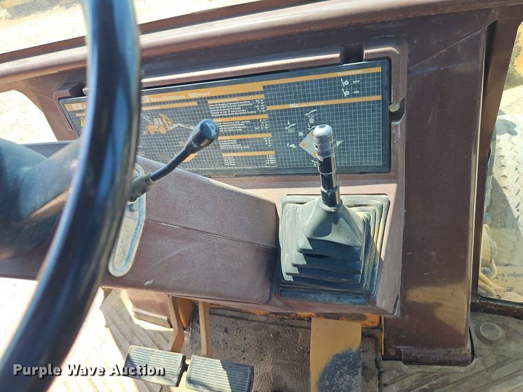 image for item DR8720 1992 Case 580 Super K backhoe