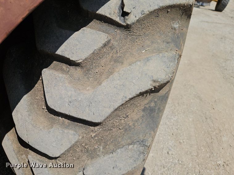 image for item DR8720 1992 Case 580 Super K backhoe