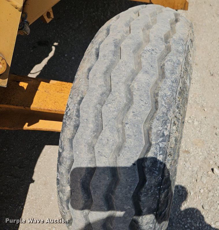 image for item DR8720 1992 Case 580 Super K backhoe