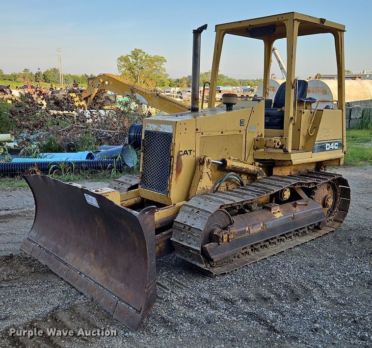 image for item DR8721 1989 Caterpillar  D4C dozer