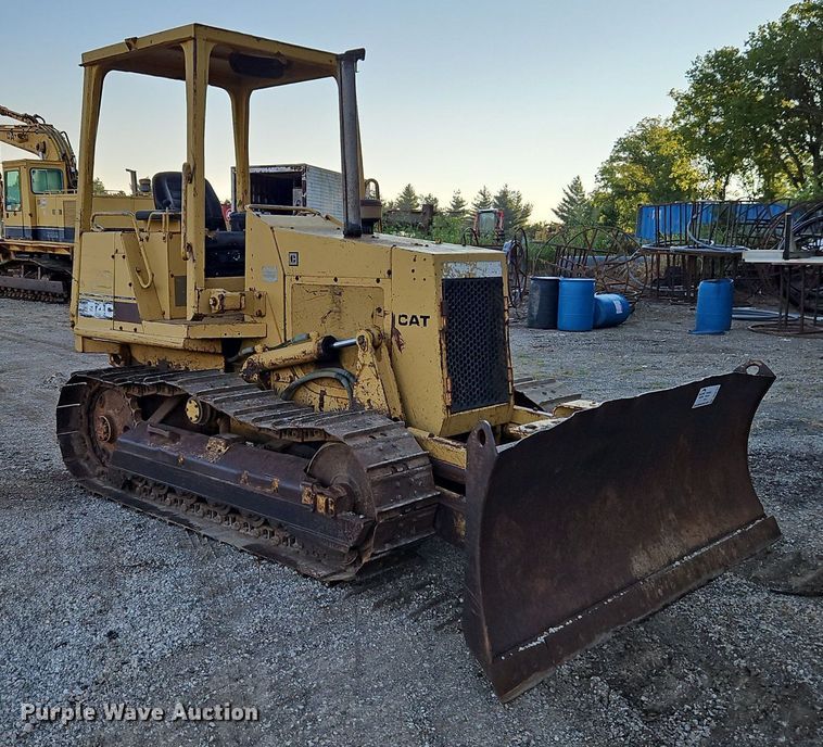 image for item DR8721 1989 Caterpillar  D4C dozer