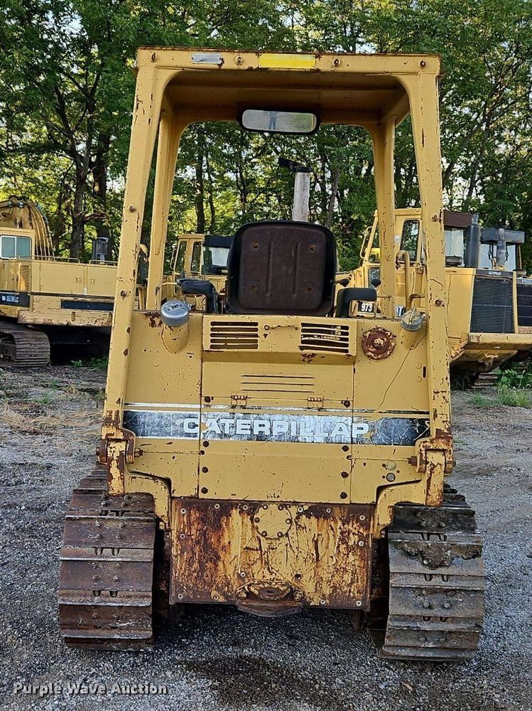 image for item DR8721 1989 Caterpillar  D4C dozer