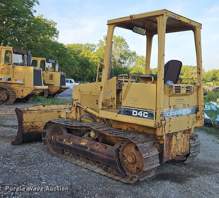 image for item DR8721 1989 Caterpillar  D4C dozer