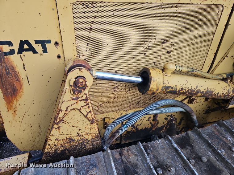 image for item DR8721 1989 Caterpillar  D4C dozer
